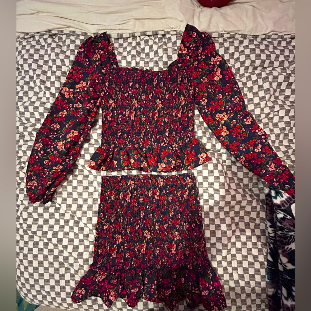Women's Black Floral Smocked Two-Piece Skirt Set